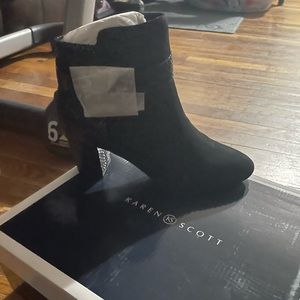 New Karen Scott boots